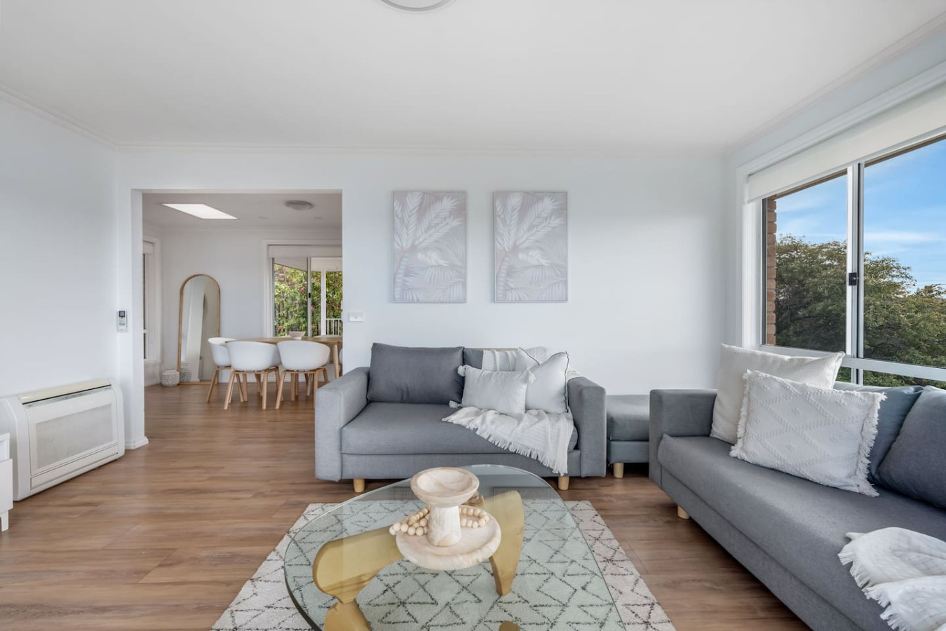 Sandy Bay River Views, 3 Bed, Deck & 2 Car Spaces 3