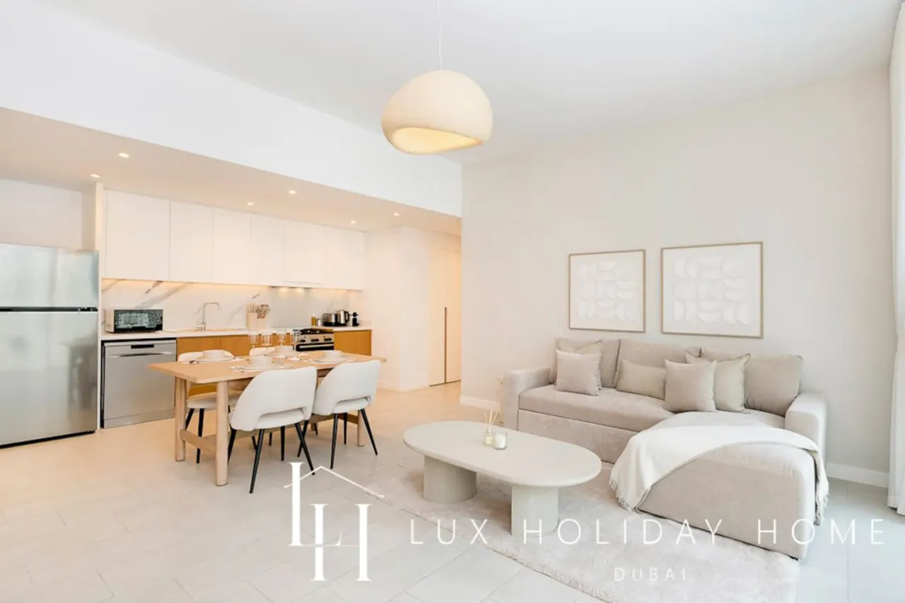 LUX The JBR Garden View Suite 11