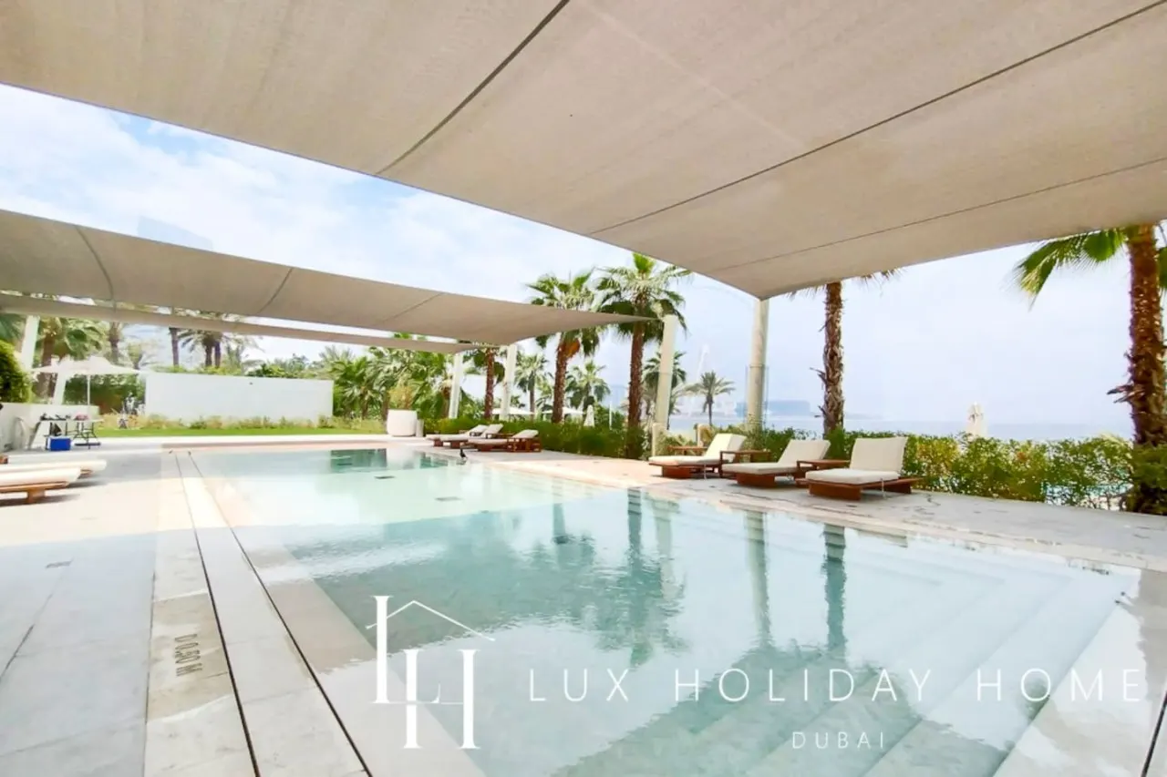 LUX The JBR Garden View Suite 18