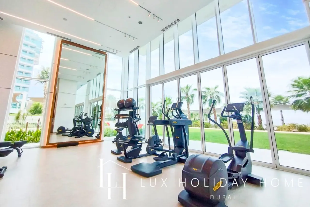 LUX The JBR Garden View Suite 19