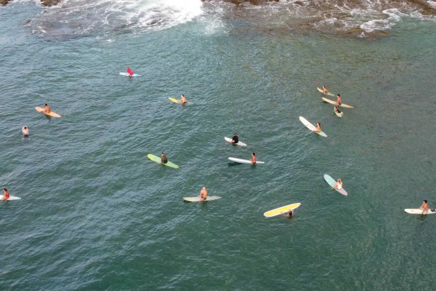 New! North Shore Surf House Walk to the beach! 13