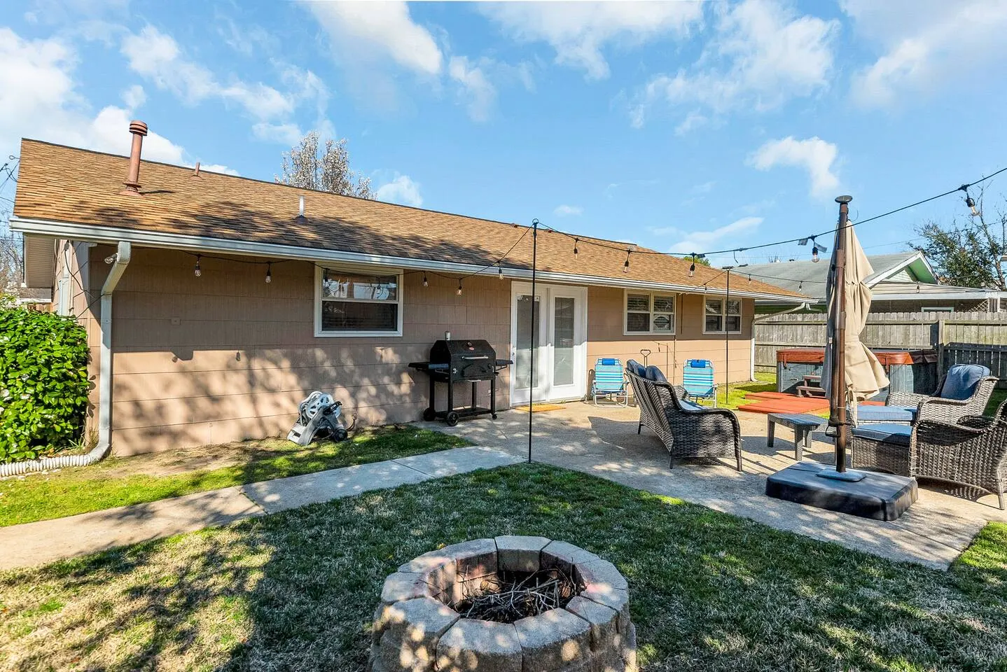 1 Block to Beach Hot Tub Fire Pit Game Room 9