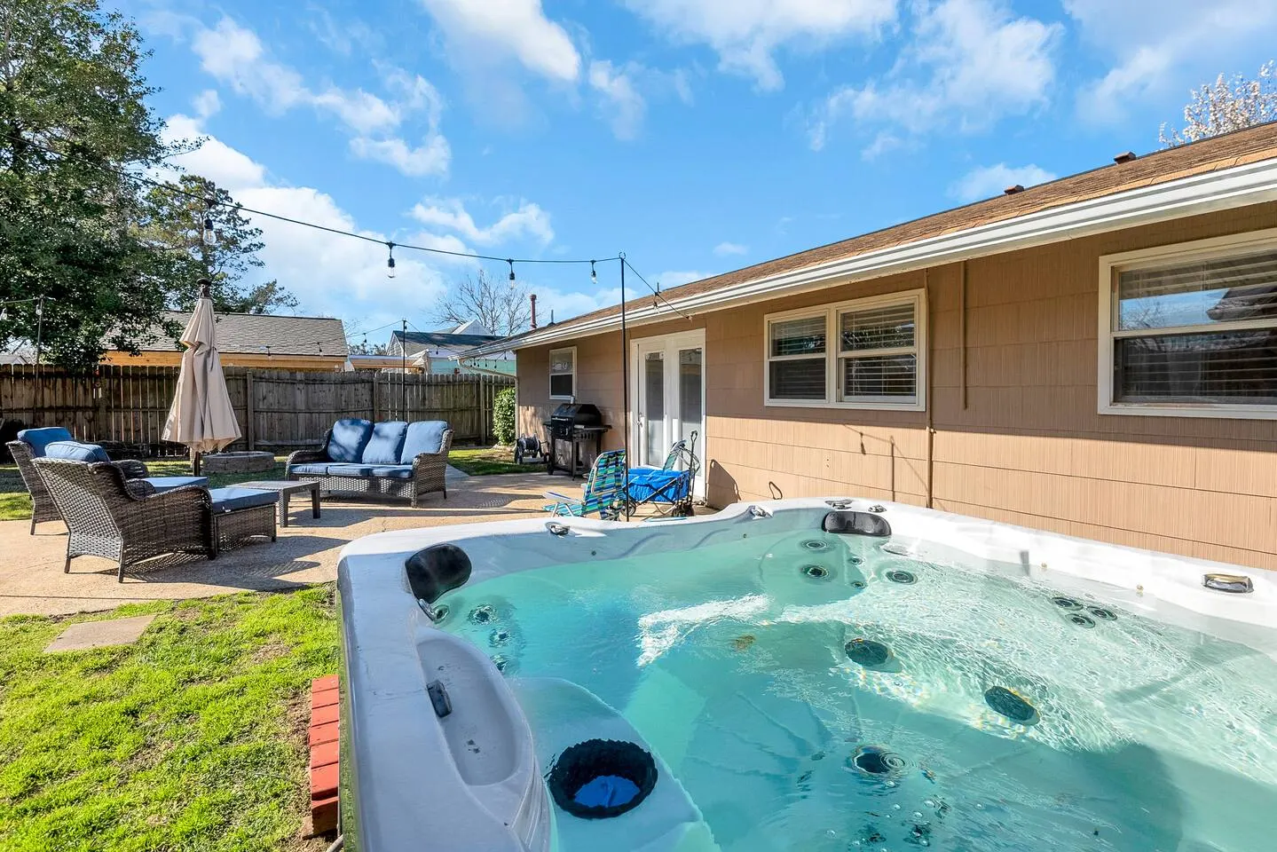 1 Block to Beach Hot Tub Fire Pit Game Room 7