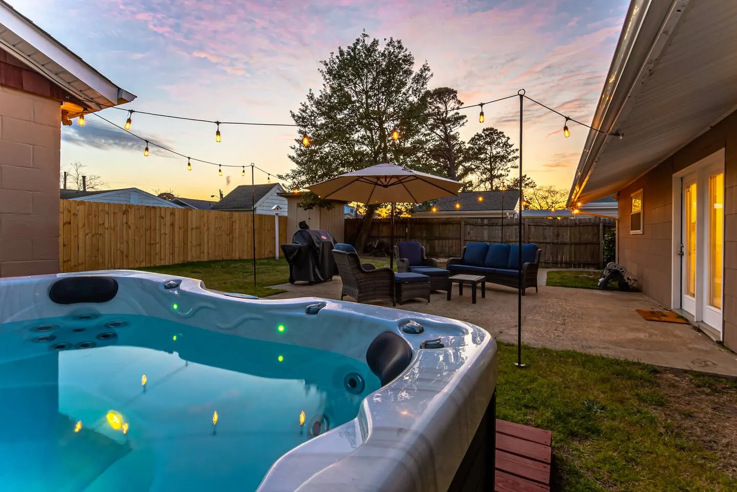 1 Block to Beach Hot Tub Fire Pit Game Room 8