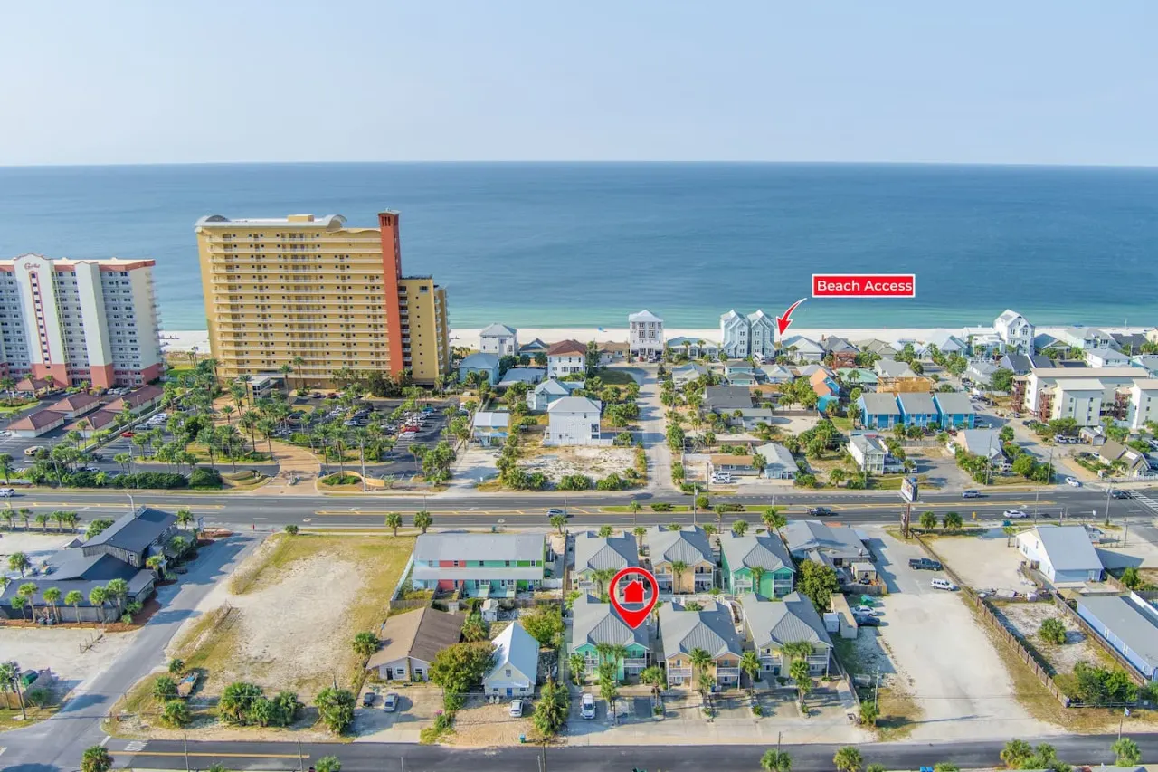 Beach Bungalow ~ Townhome w/ Patios, Balconies & Pool 6