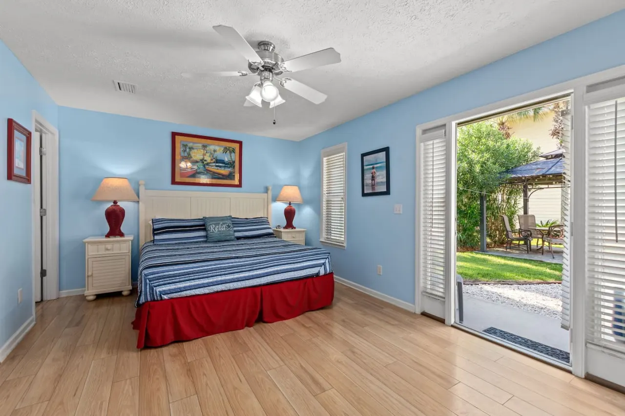 Beach Bungalow ~ Townhome w/ Patios, Balconies & Pool 7