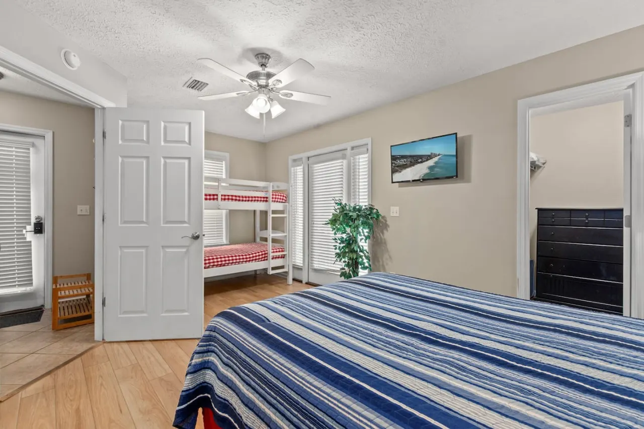 Beach Bungalow ~ Townhome w/ Patios, Balconies & Pool 8