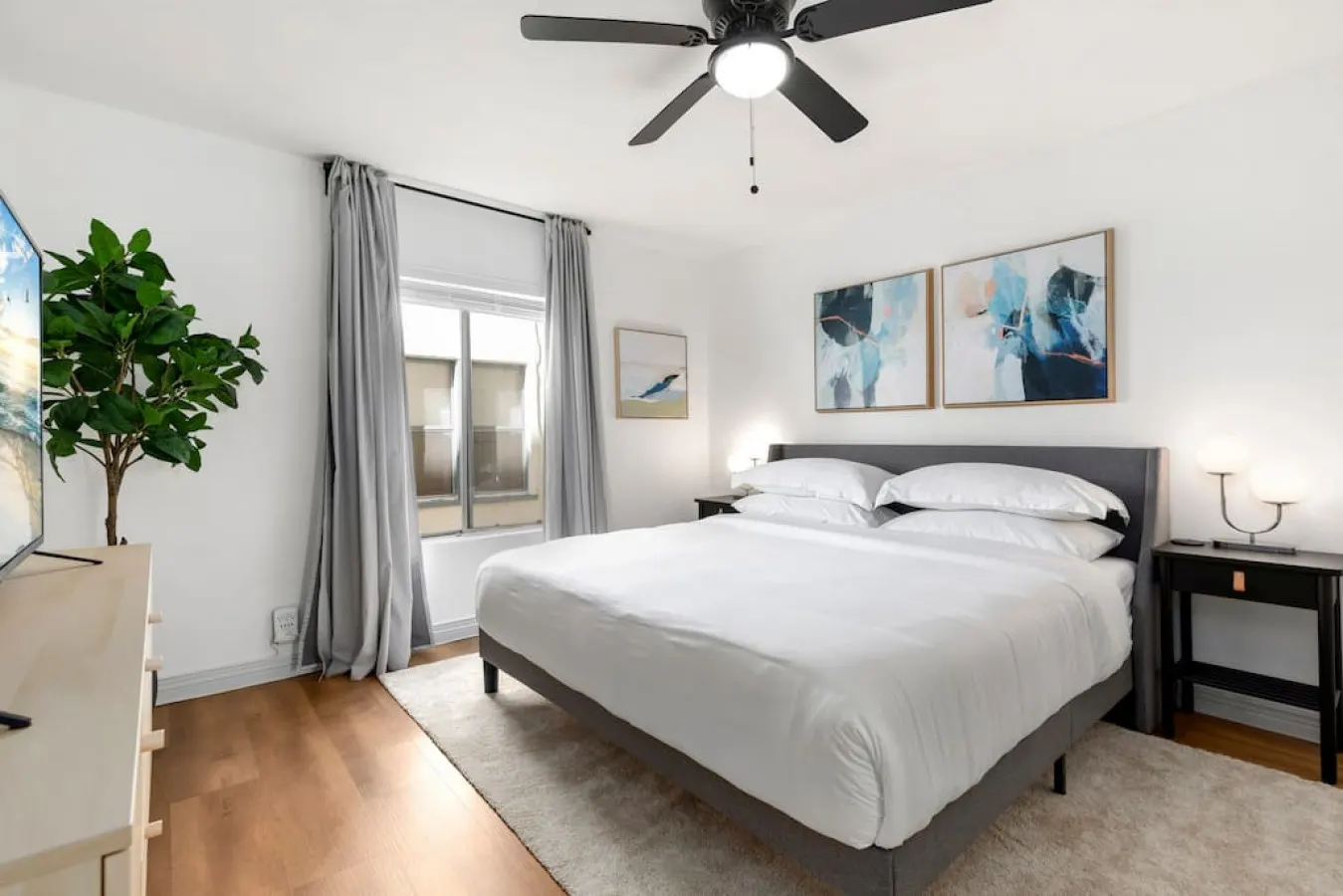Double King Suite with Patio Dining and Parking — photo 2