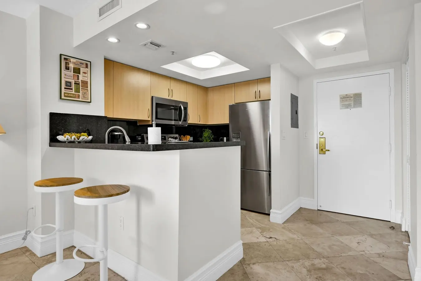 Modern Bay View Balcony in the Grove Free Parking 18