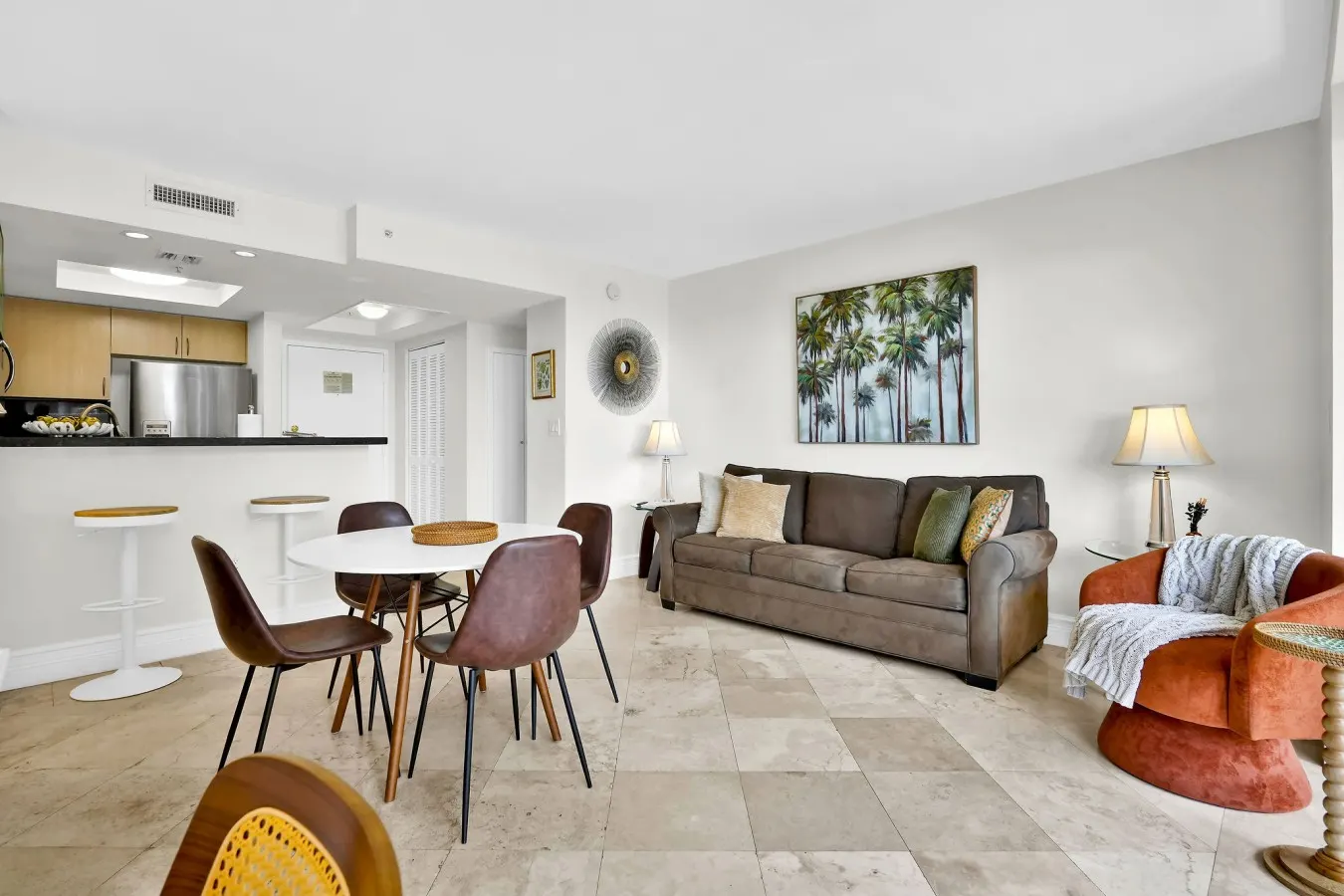 Modern Bay View Balcony in the Grove Free Parking 7