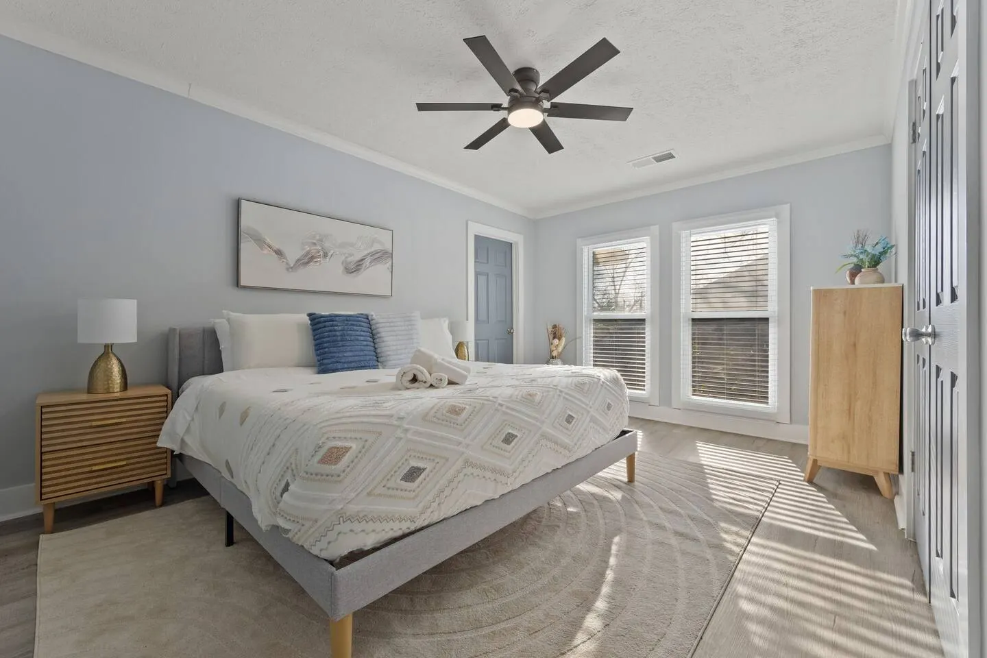 3BR Upper Duplex Near BeltLine — photo 4