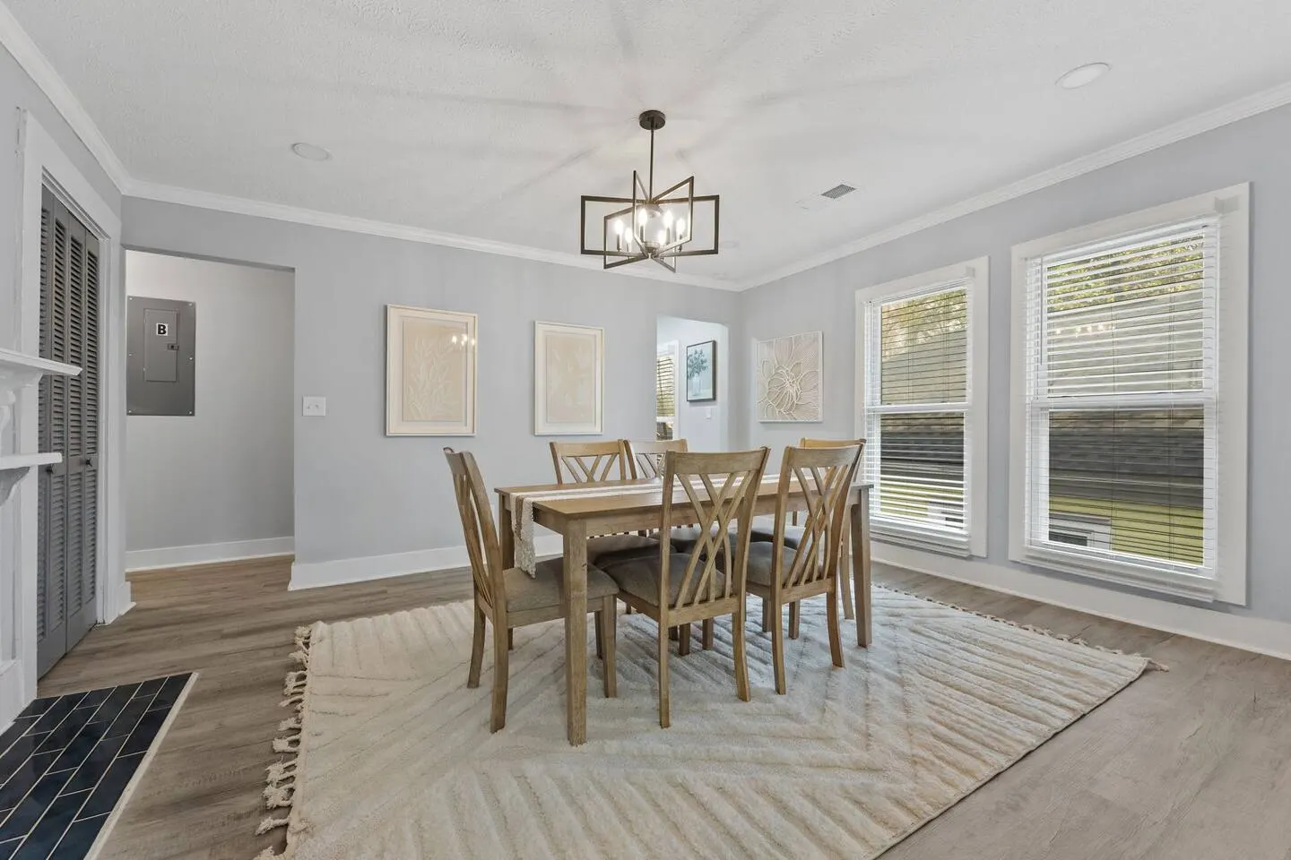 3BR Upper Duplex Near BeltLine 8