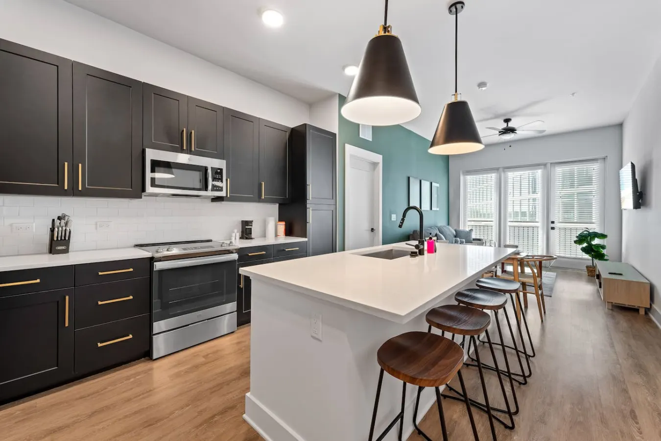 Spacious 2-Bedroom Walk to Raymond James! 9