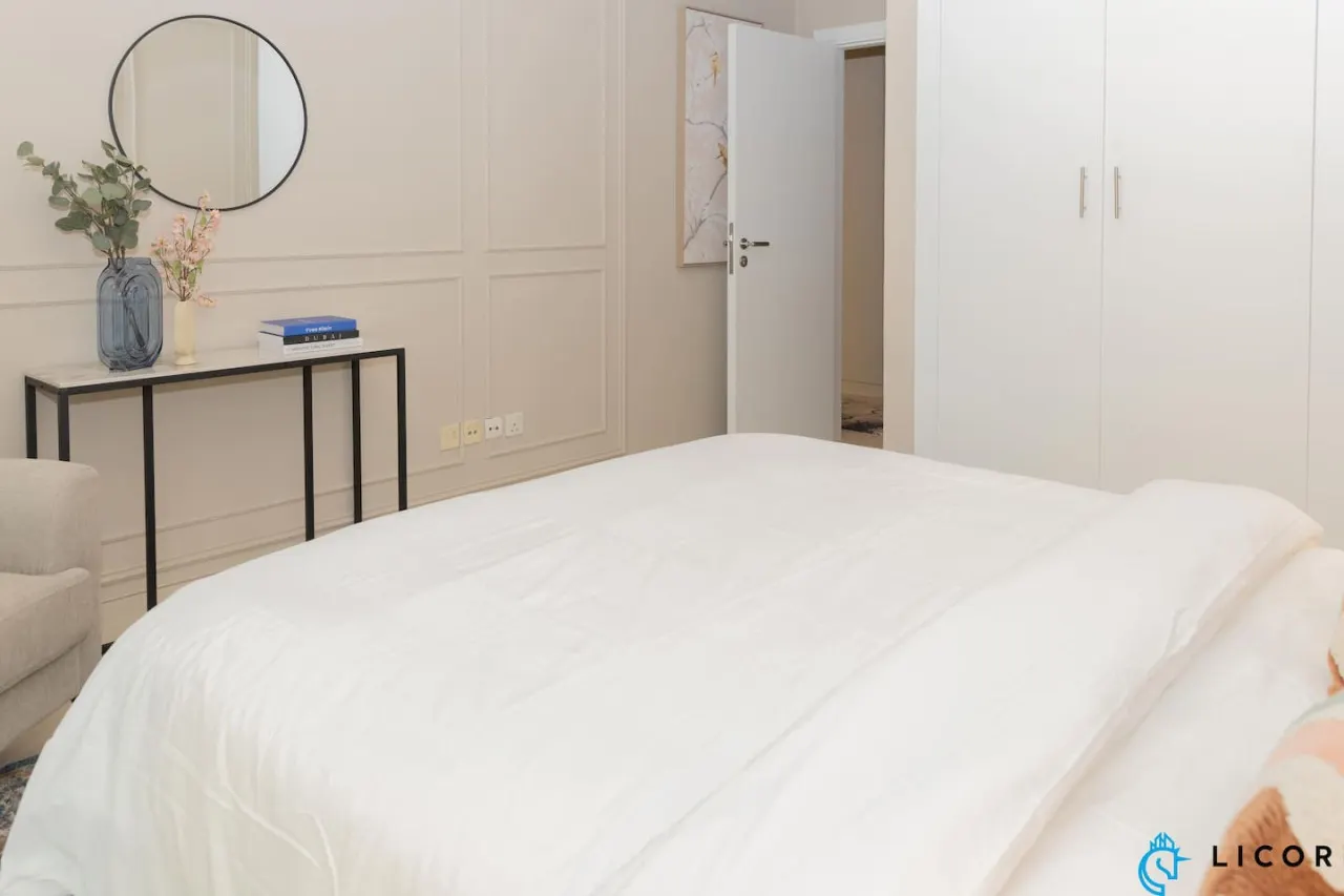 Prime Spacious 2 BR Apt, Burj Khalifa & Canal View 14