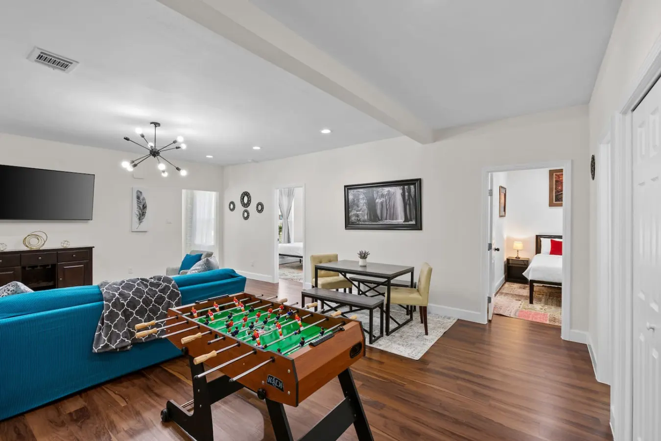 Whole Duplex for Groups of 12 Two Kitchens, Gated, Near TMC 9