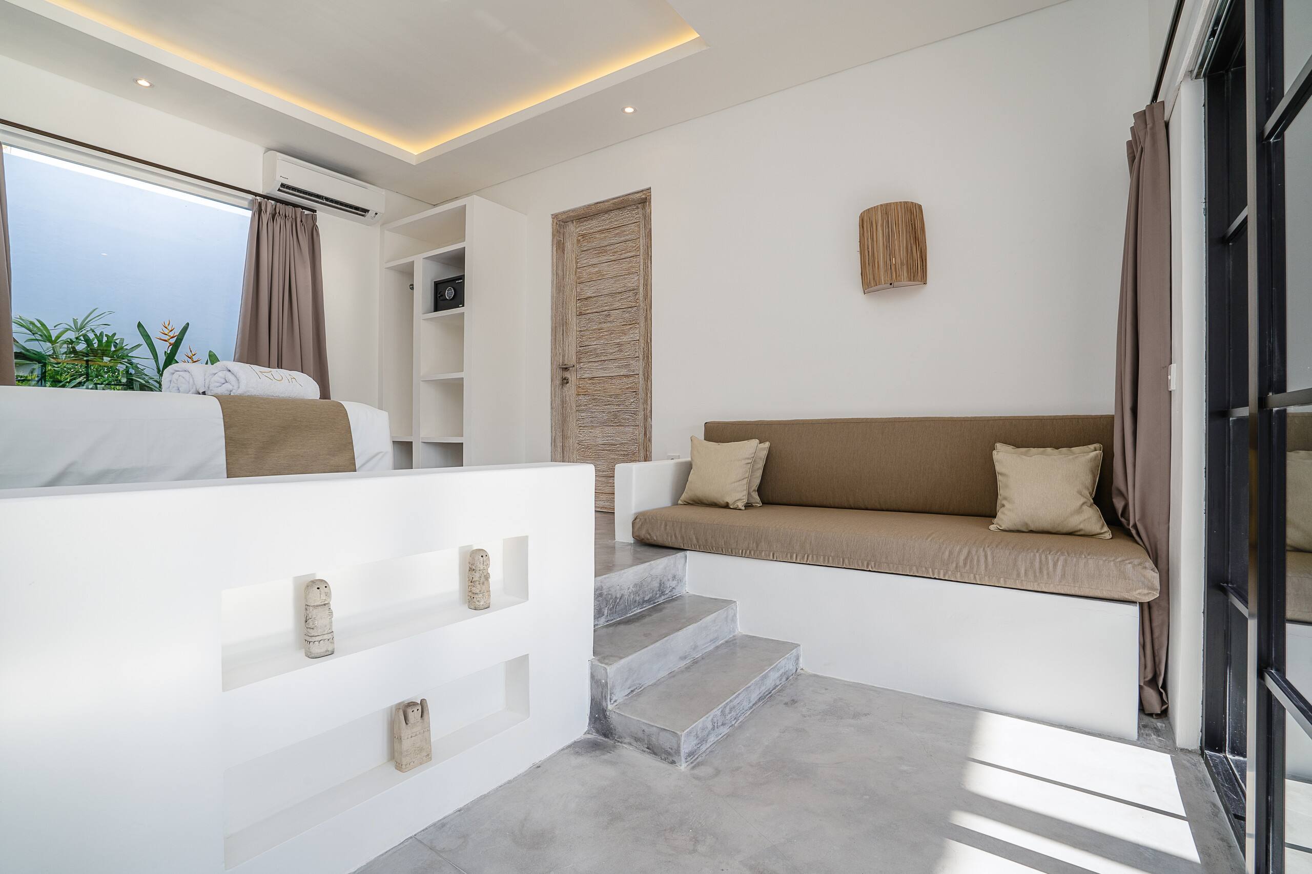 4-bedroom villas tour next to Nyanyi beach & Luna Club 25