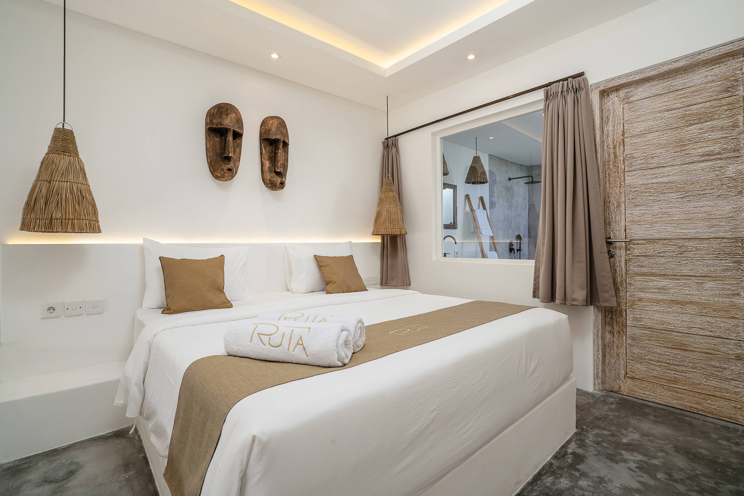 4-bedroom villas tour next to Nyanyi beach & Luna Club 21