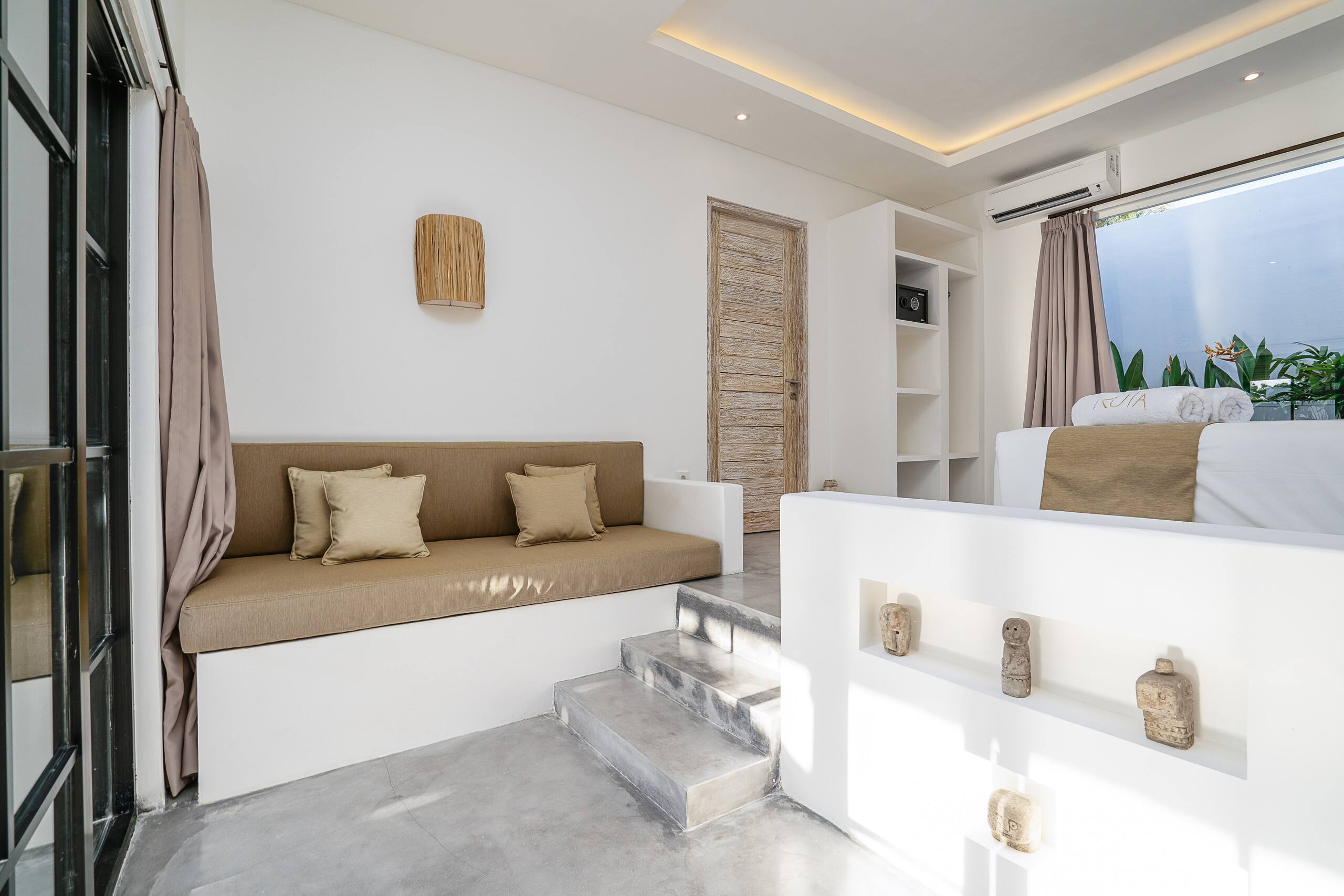 4-bedroom villas tour next to Nyanyi beach & Luna Club 19