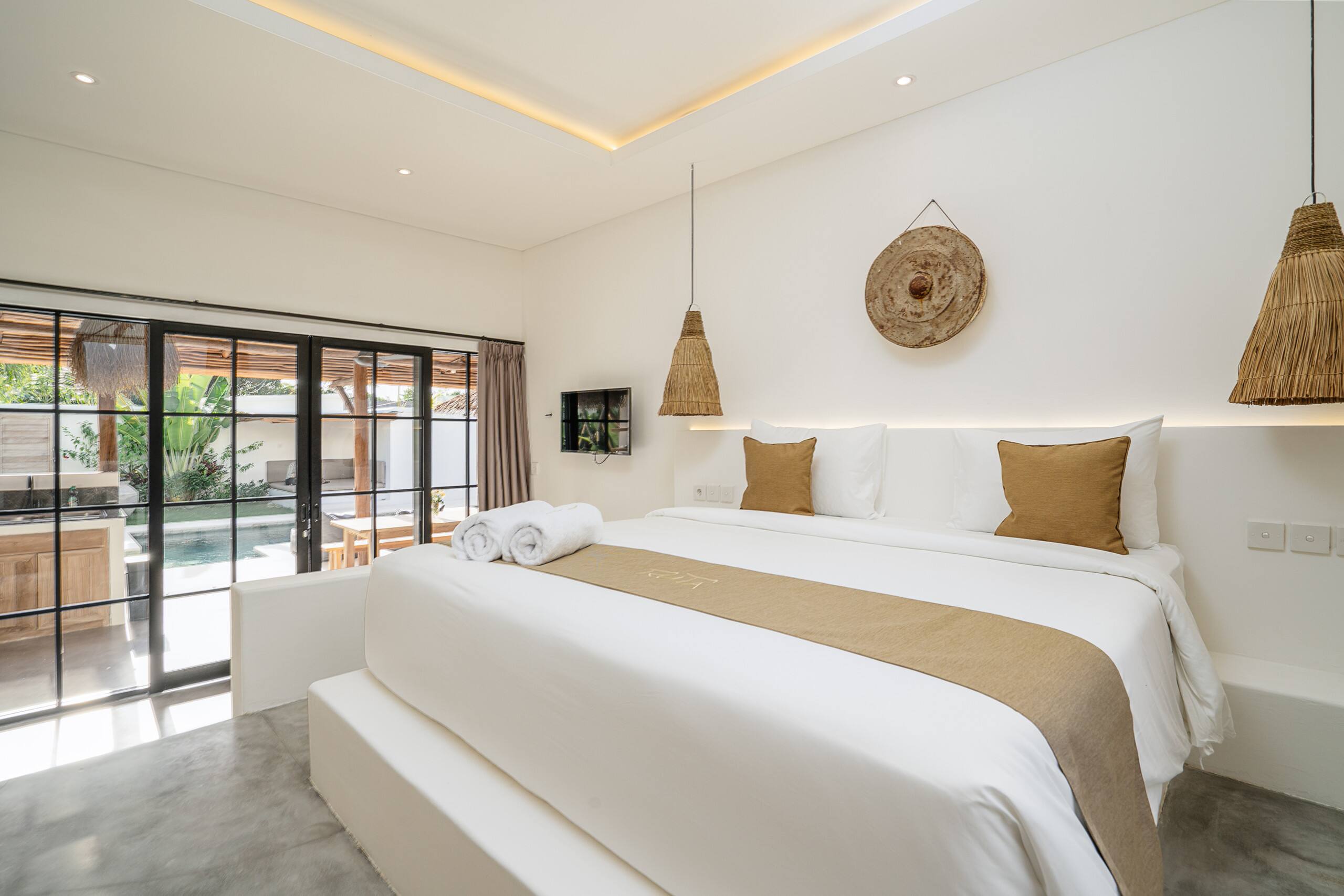 4-bedroom villas tour next to Nyanyi beach & Luna Club — photo 4