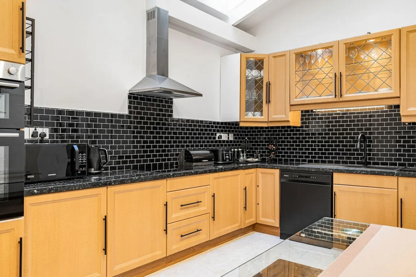 South Kensington 3-Bed Mews Near Hyde Park 12