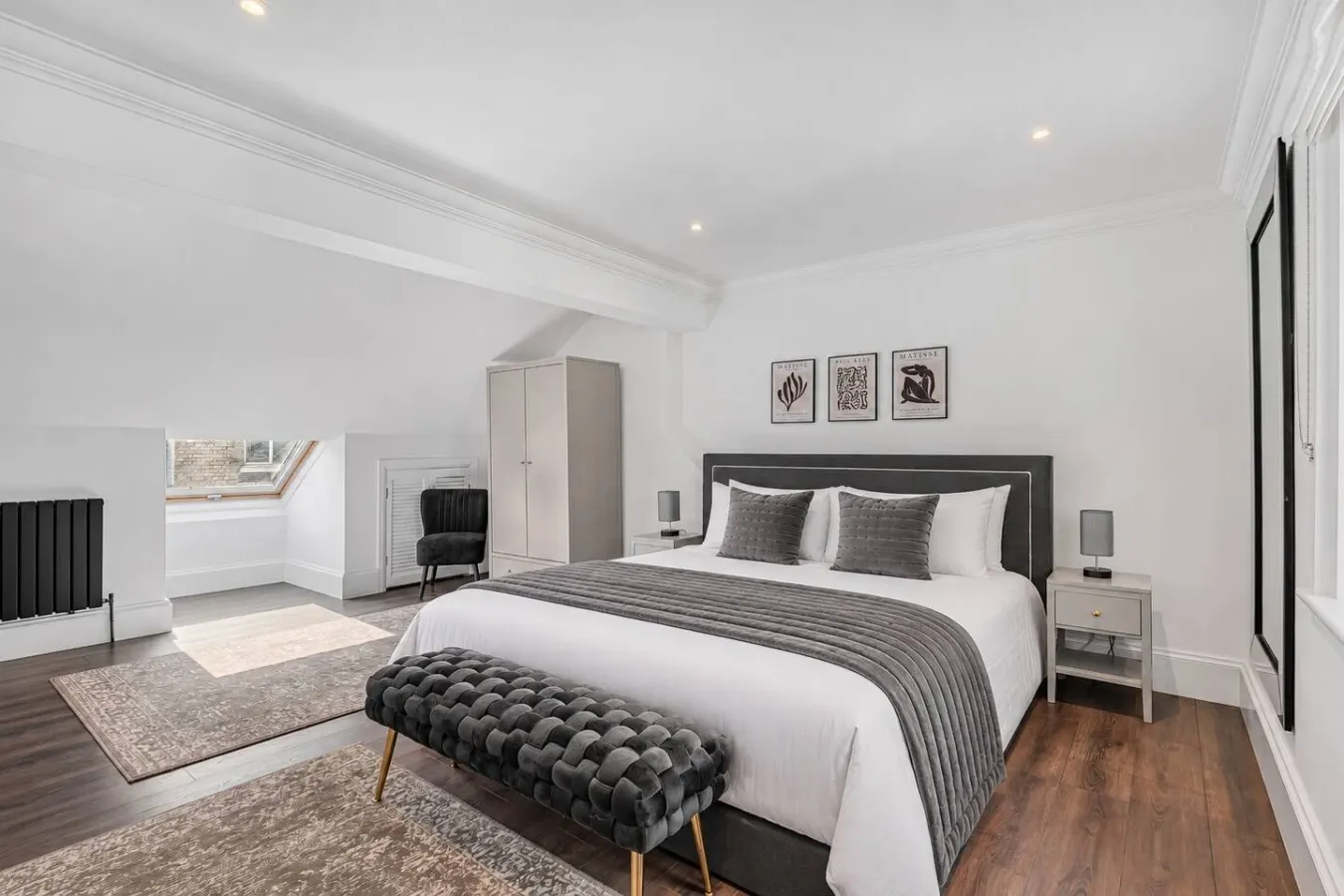 South Kensington 3-Bed Mews Near Hyde Park 18