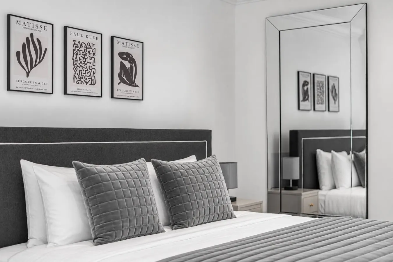 South Kensington 3-Bed Mews Near Hyde Park 20