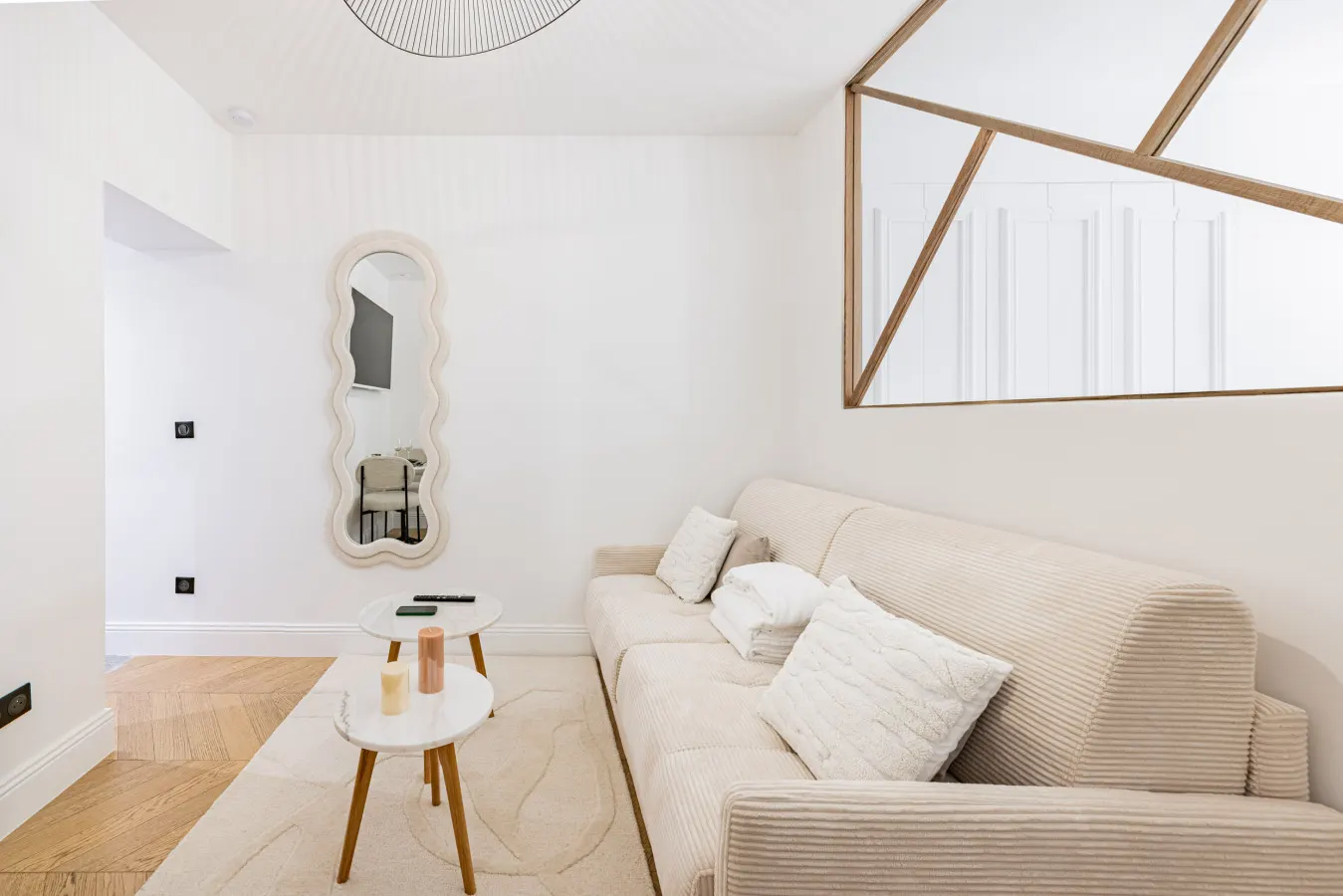 Suite luxueuse-Elysée-Faubourg St Honoré-Paris 8 8
