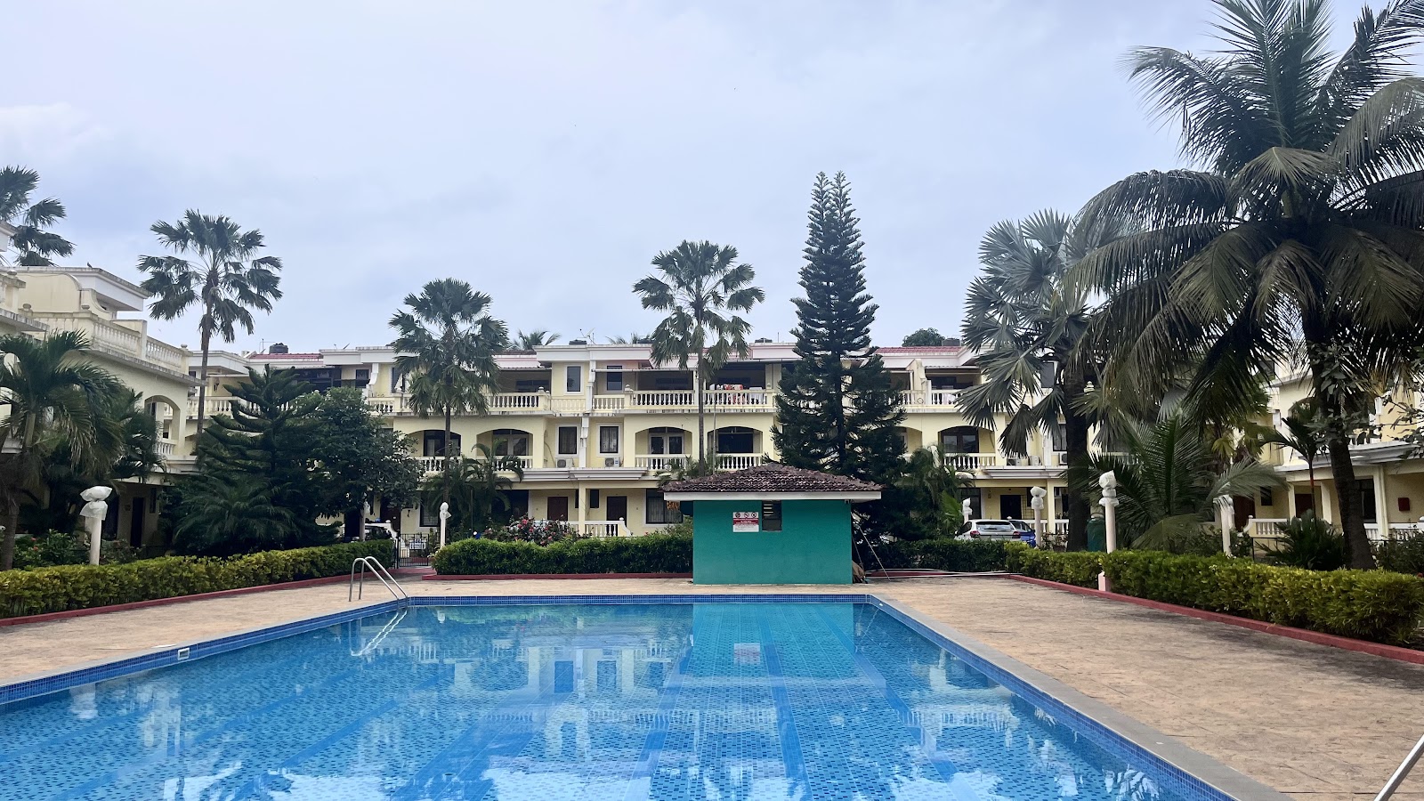Suncatcher’s Nest 2- Spacious 1 BHK 5 min to Beach 3