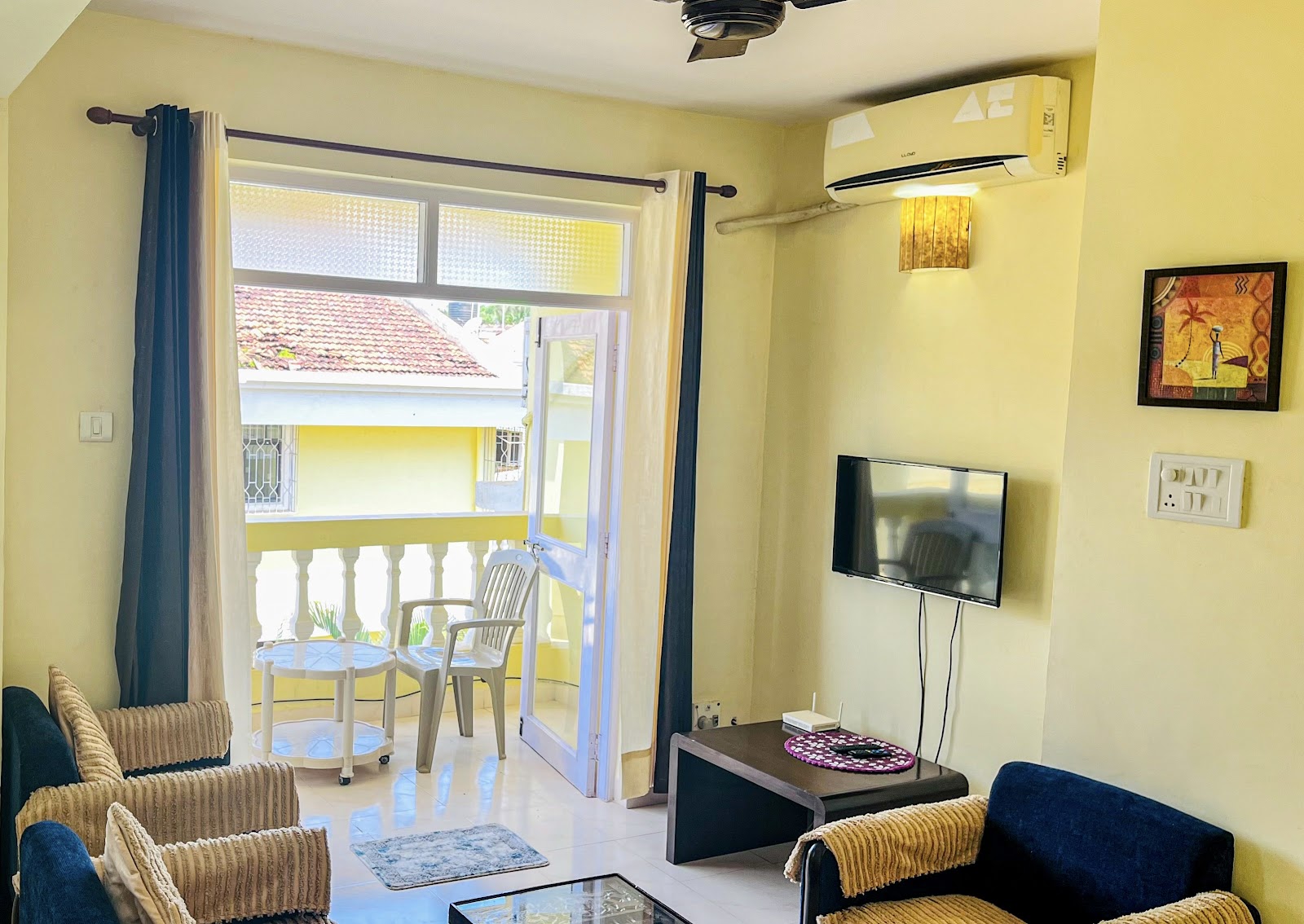Suncatcher’s Nest 2- Spacious 1 BHK 5 min to Beach 5