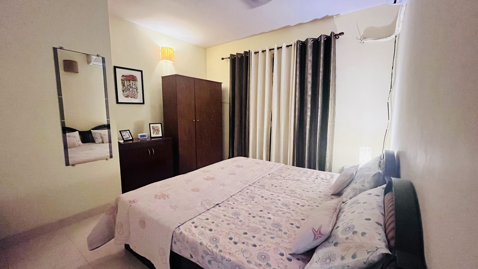 Suncatcher’s Nest 2- Spacious 1 BHK 5 min to Beach 7