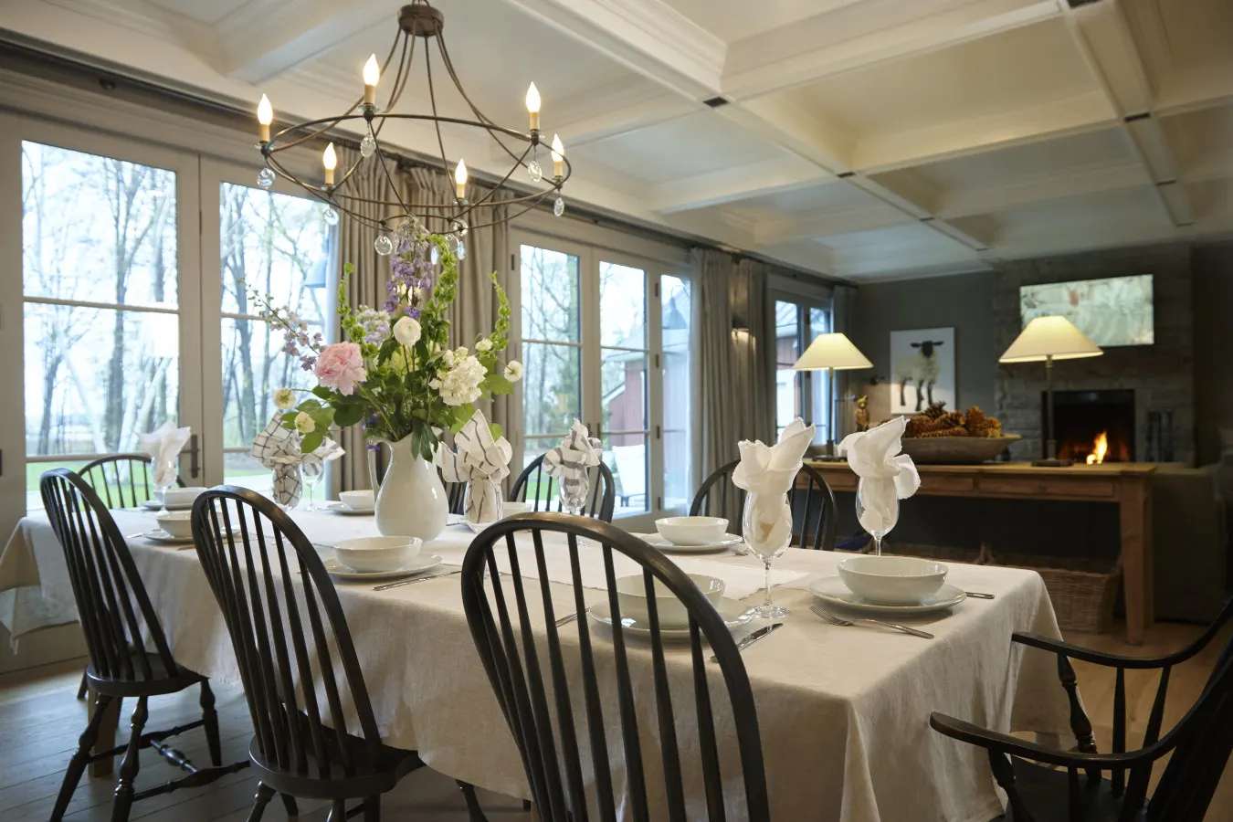 Luxurious Farmhouse on Westlake/Stunning Sunset View, Near Sandbanks, 2 indoor Fireplaces, Outdoor Firepit 16