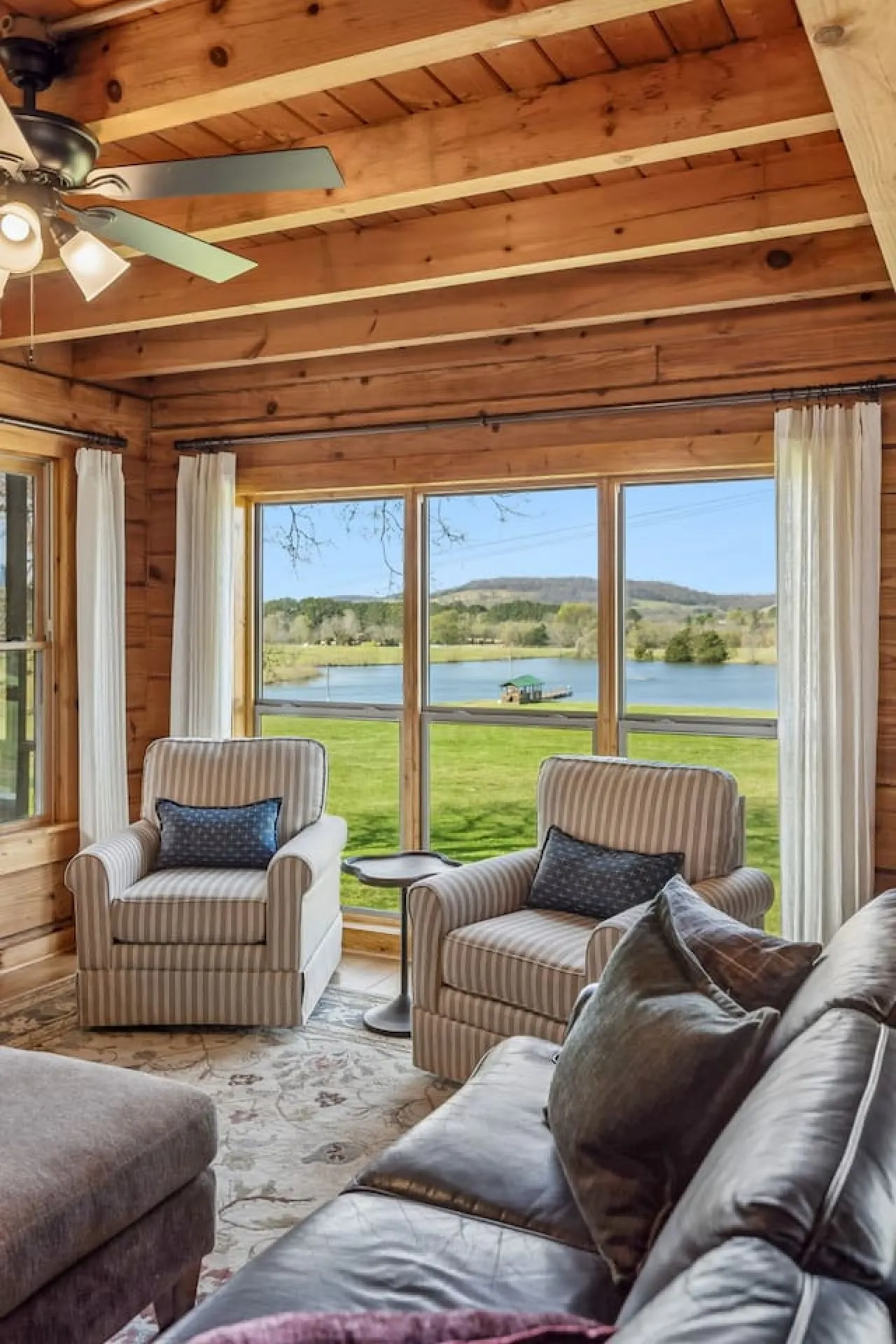 Circle C Cabin | Pond · Trails · Fire Pit · Kayaks — photo 2