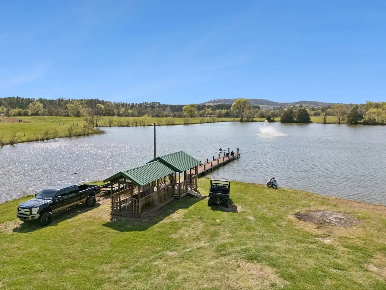 Circle C Cabin Pond Trails Fire Pit Kayaks 10