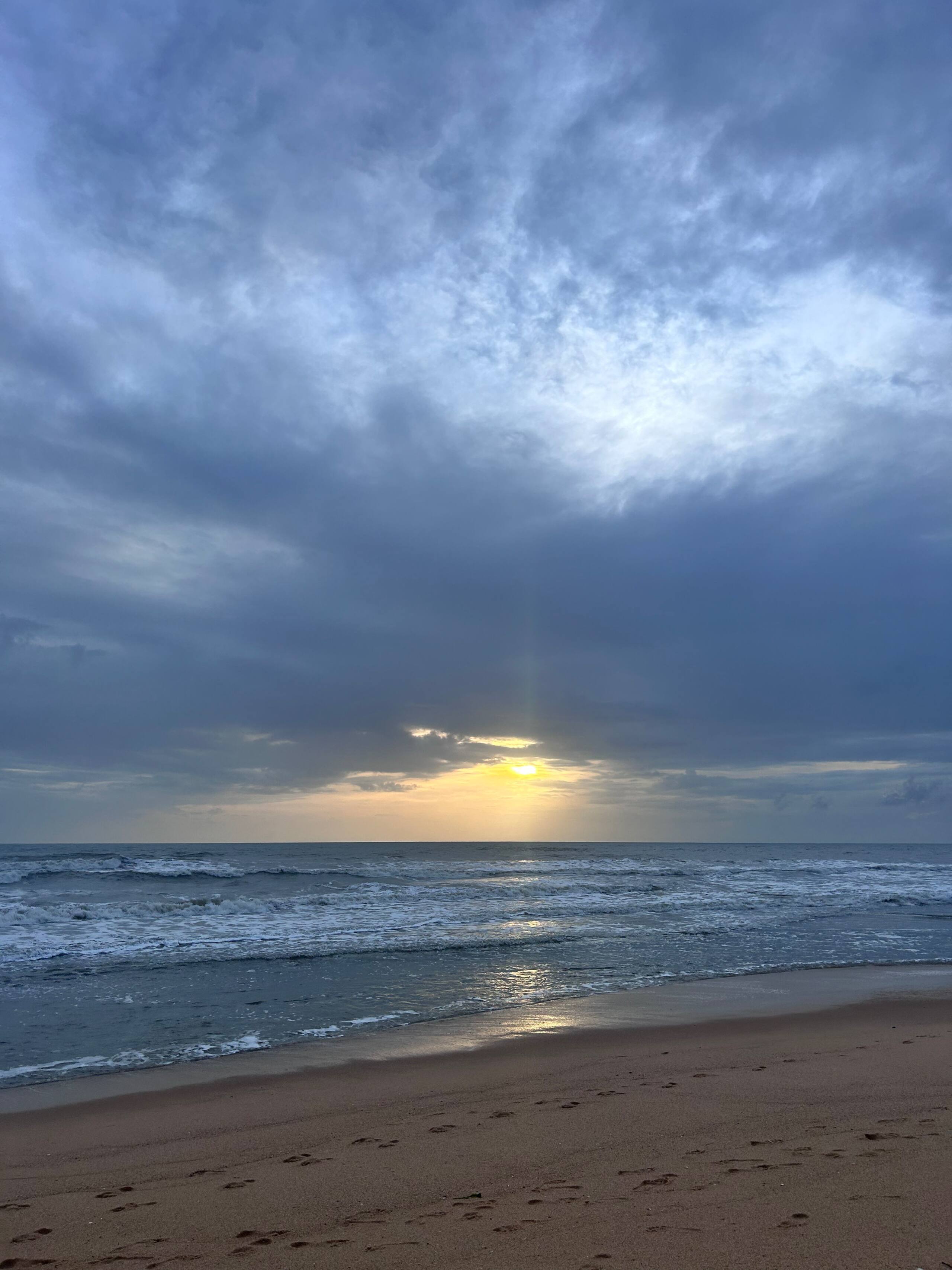 Beach Sand Luxury Stay by the Sea near Maravanthe 7