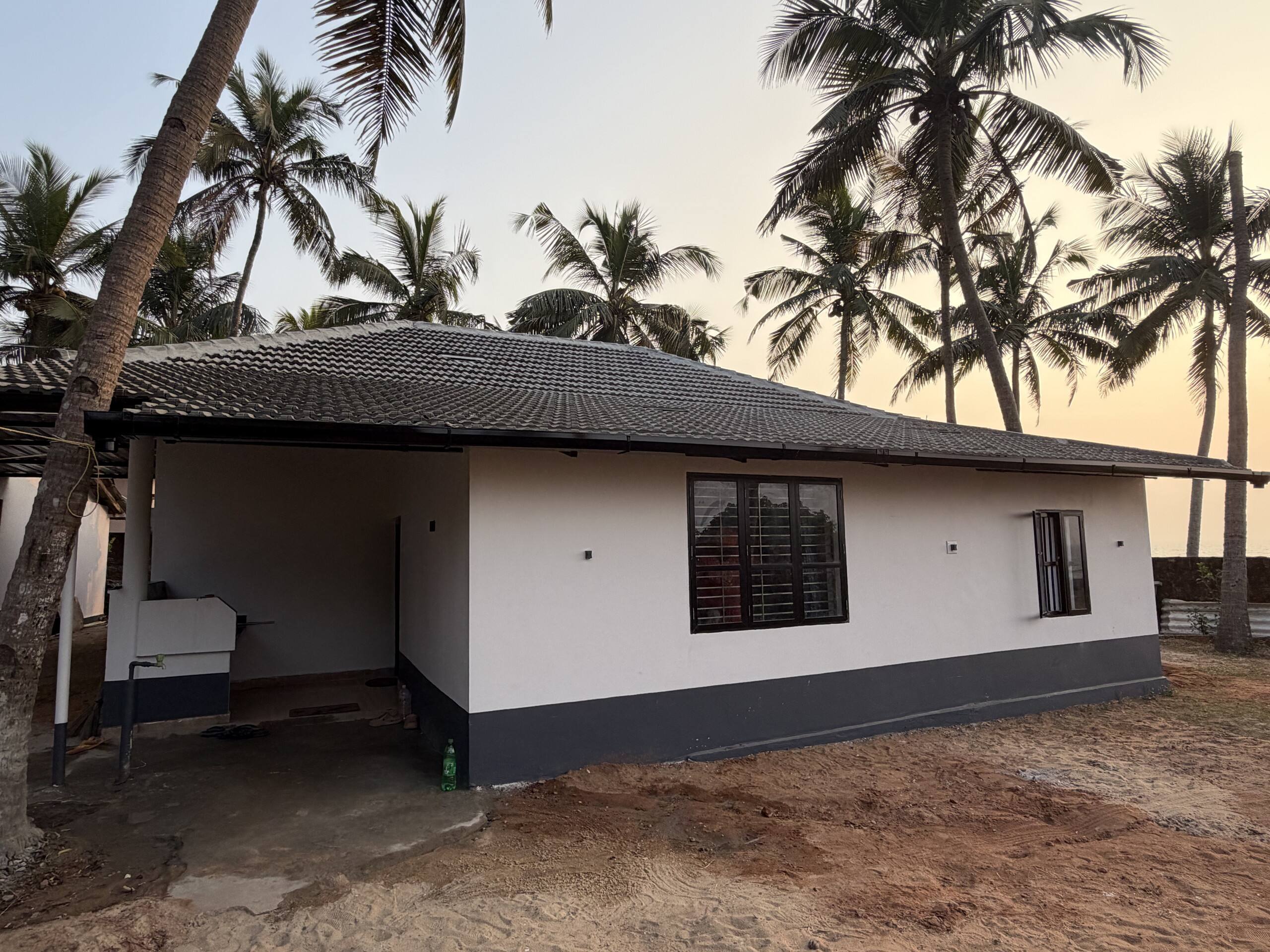 Beach Sand Luxury Stay by the Sea near Maravanthe 30