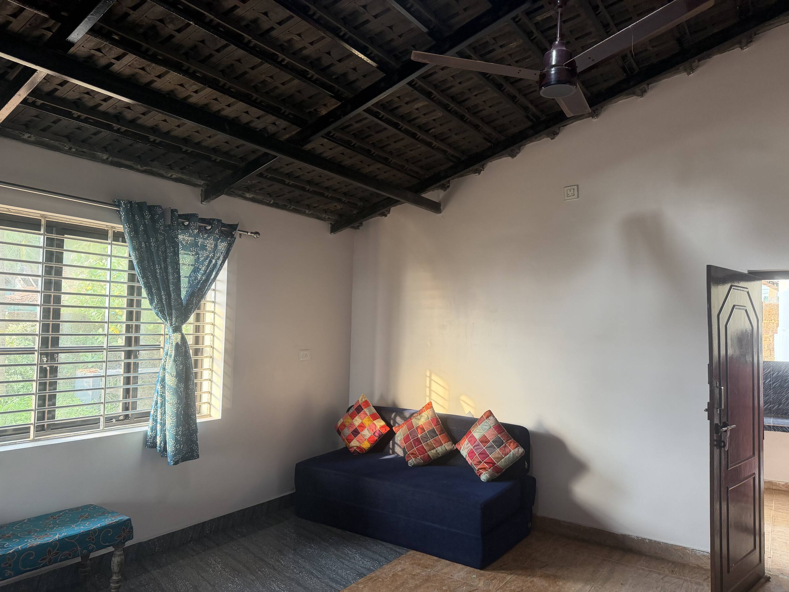 Beach Sand Luxury Stay by the Sea near Maravanthe 12