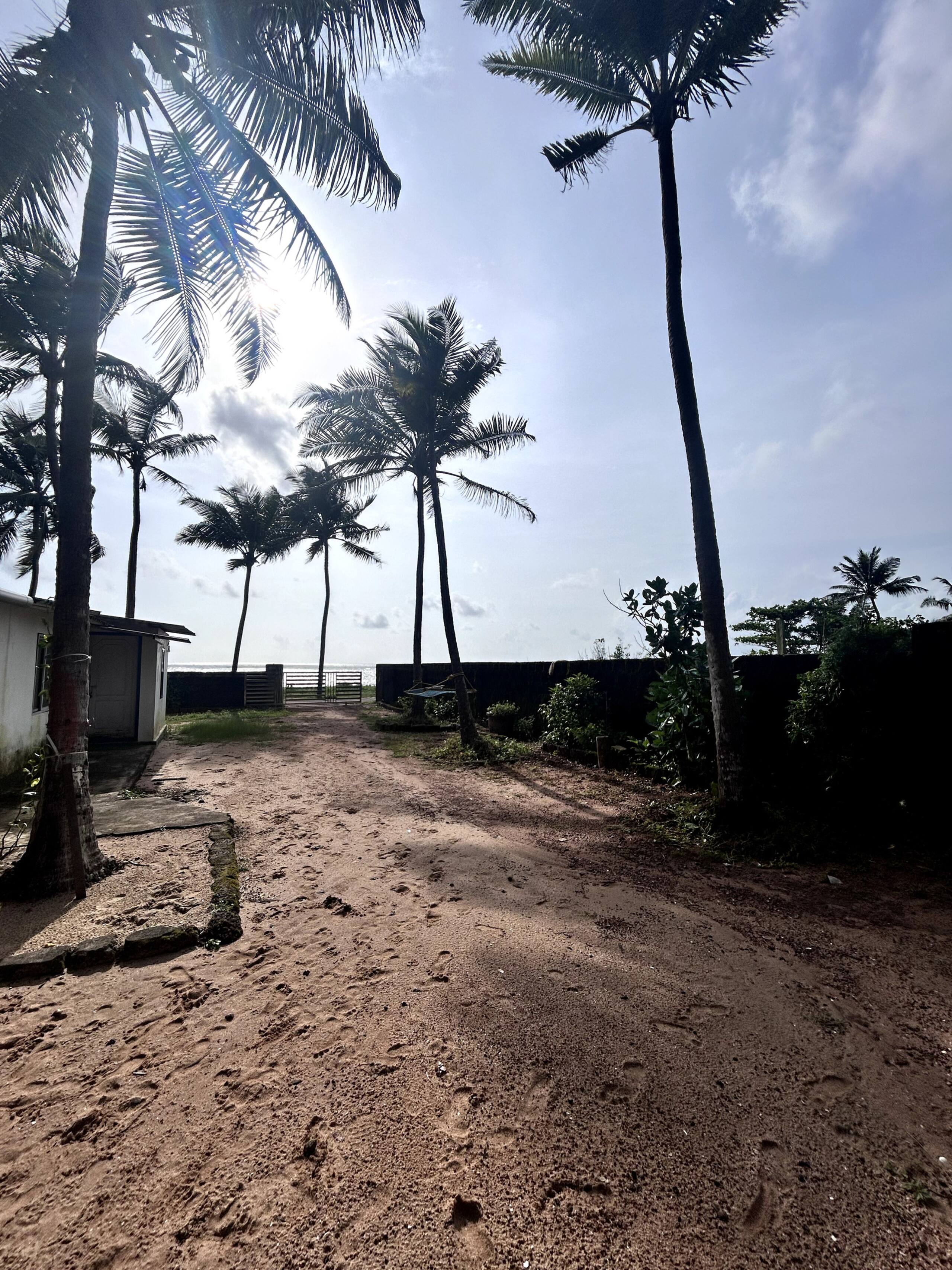 Beach Sand Luxury Stay by the Sea near Maravanthe — photo 4