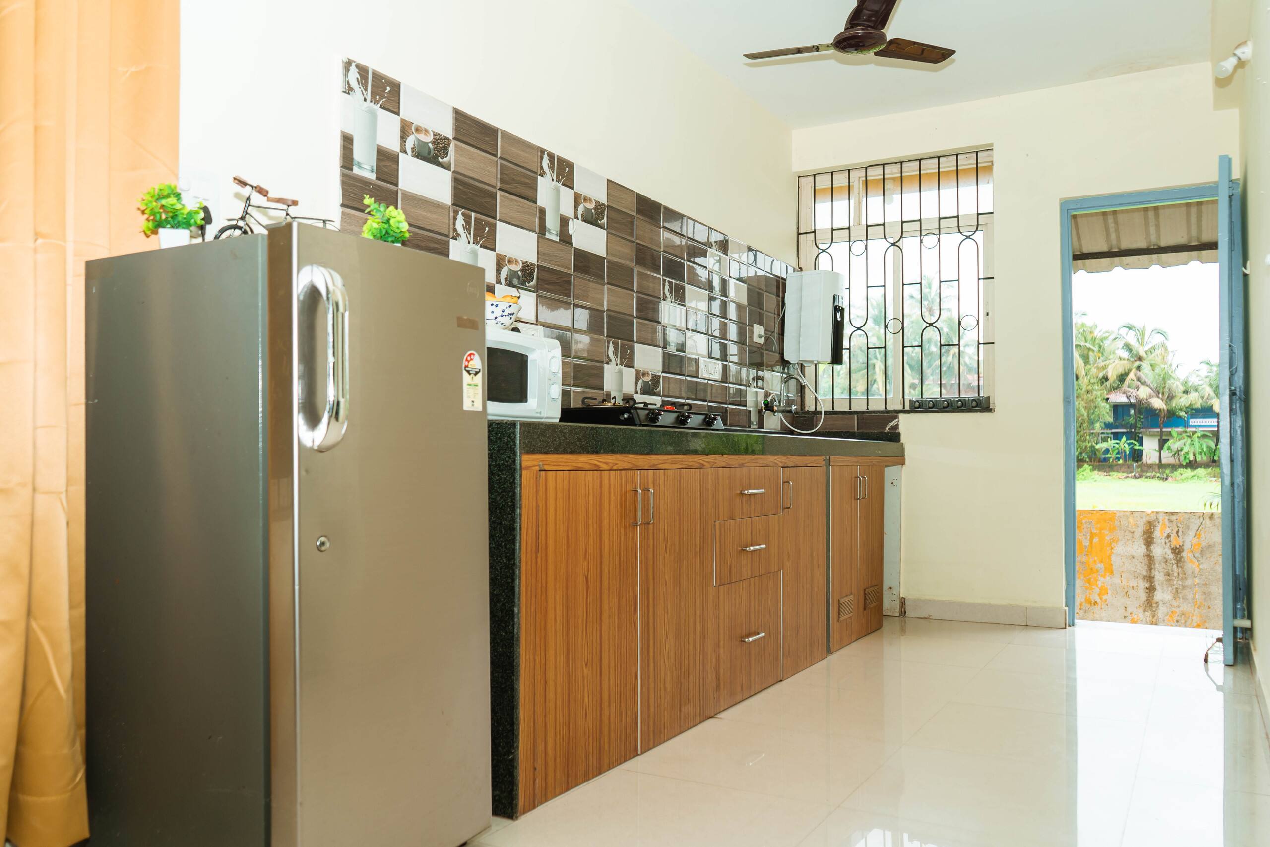 Tropical 3BHK Pool Pad • Varca 9