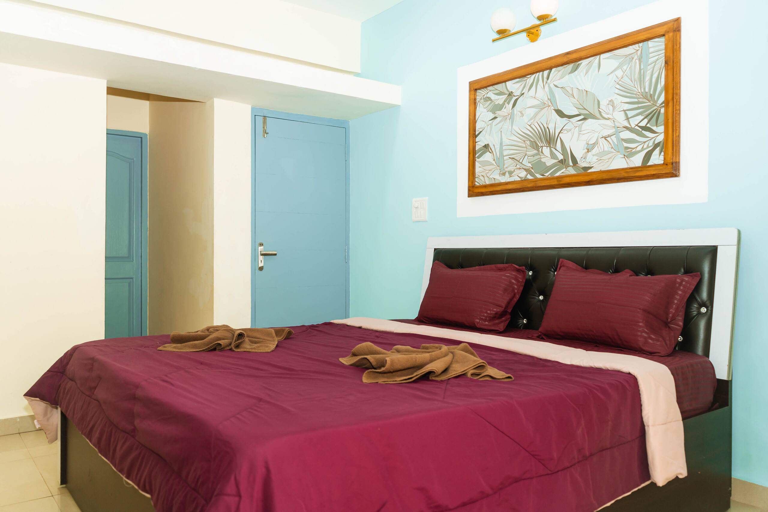 Tropical 3BHK Pool Pad • Varca 10