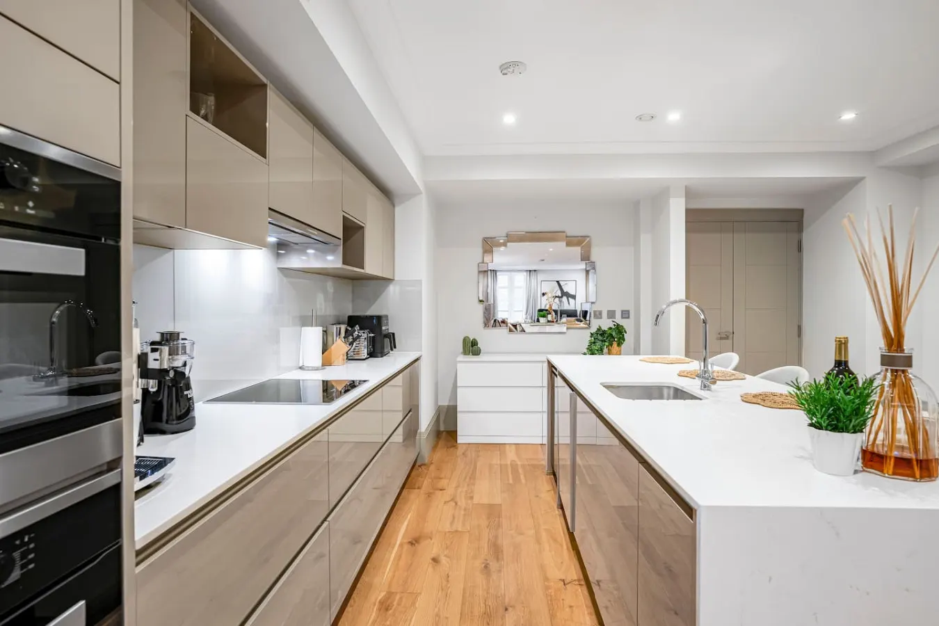 Mayfair 2-Bed Hyde Park Views Concierge & AC 9