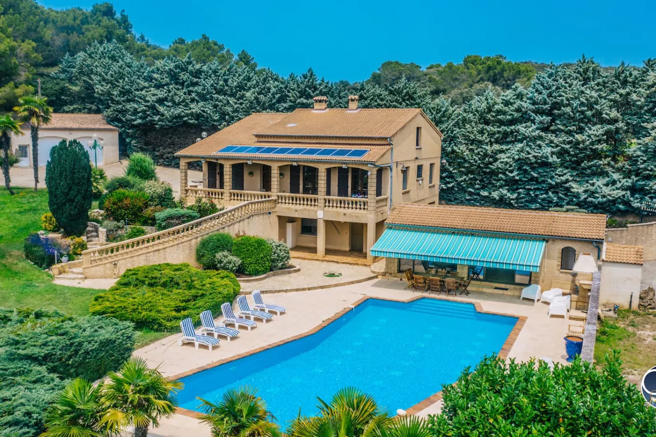 Superbe Villa avec Piscine et vue sur le Village — photo 2