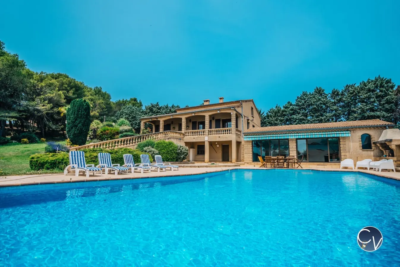 Superbe Villa avec Piscine et vue sur le Village 8