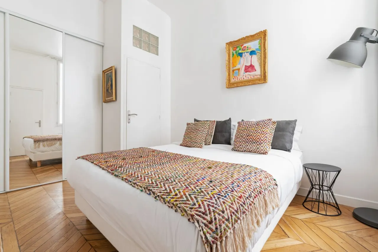 Luxe 1-BR Gem Steps from the Louvre & Opera 10