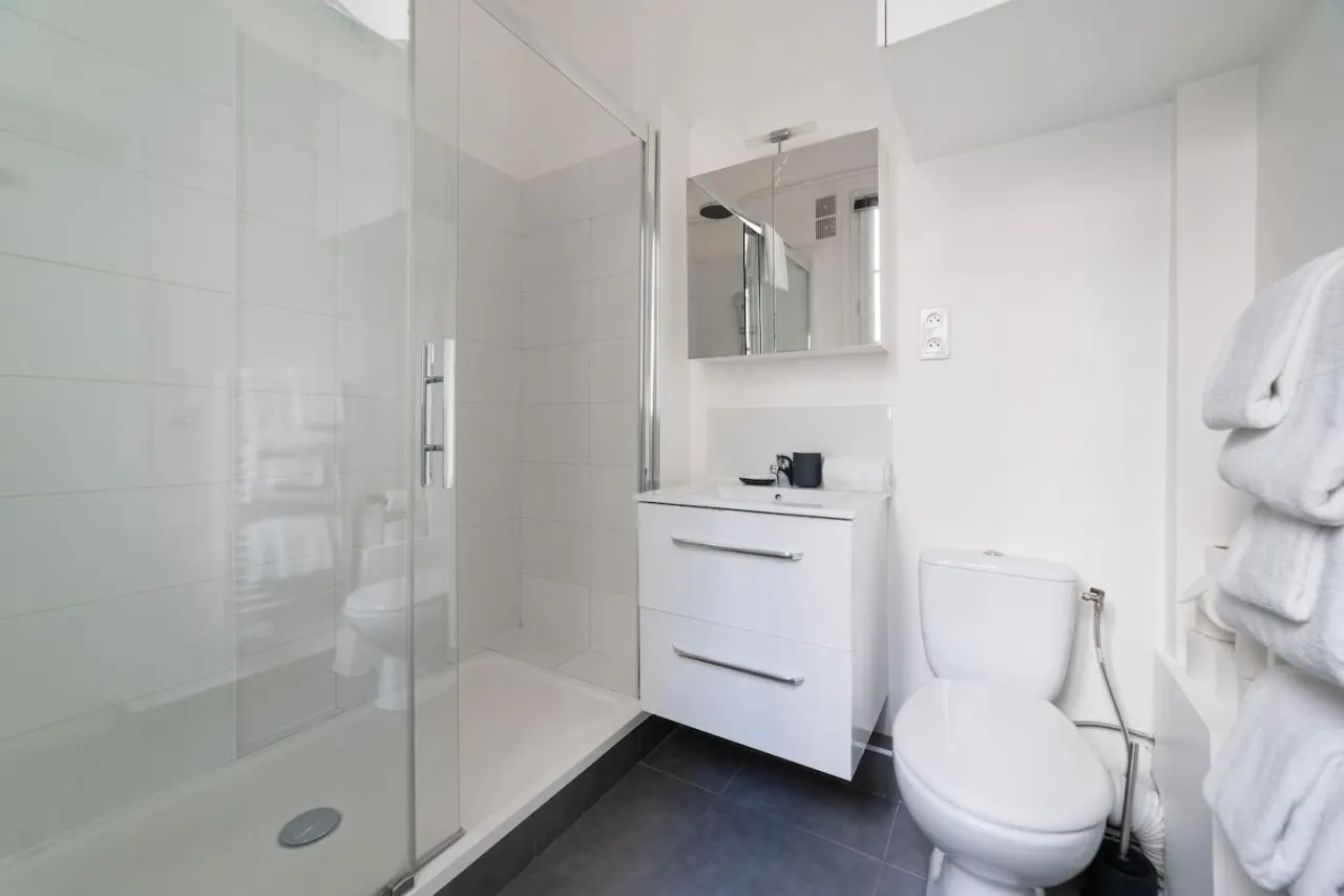 Luxe 1-BR Gem Steps from the Louvre & Opera 13