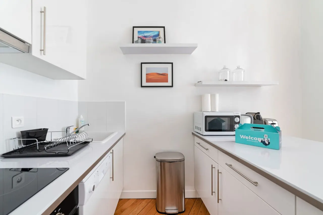 Luxe 1-BR Gem Steps from the Louvre & Opera 8