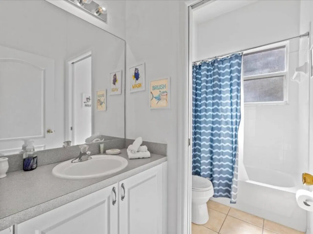 Spacious 4BR Retreat Pool, Games, Near Parks 16