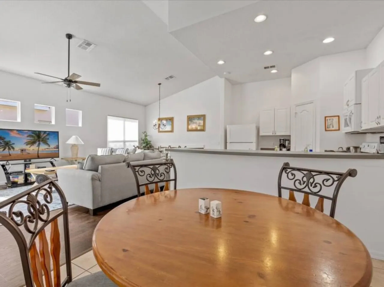 Spacious 4BR Retreat Pool, Games, Near Parks 6