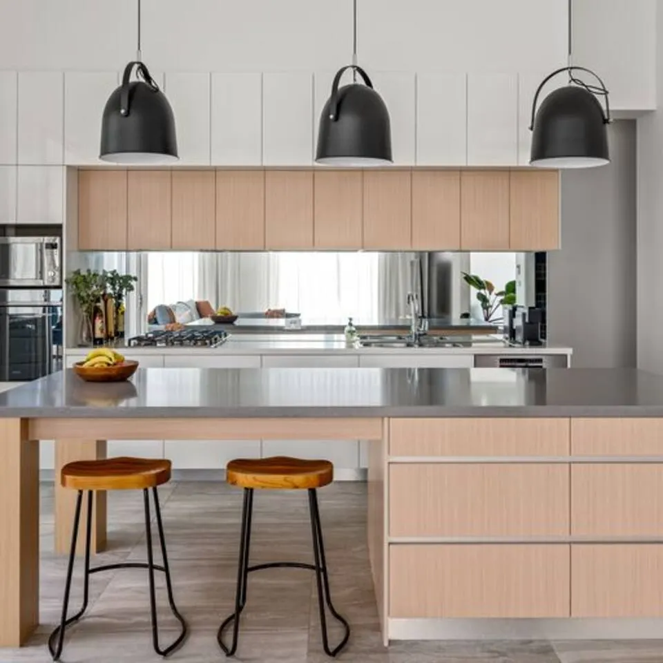 Industrial Luxe - Spacious - 2 Car - Local Eats 8