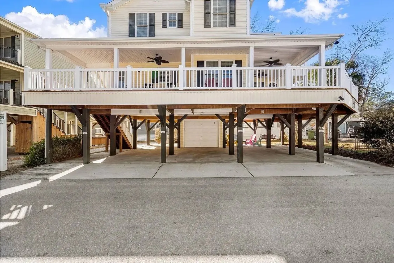 Short Walk to Beach Waterpark, Porch & Grill 10