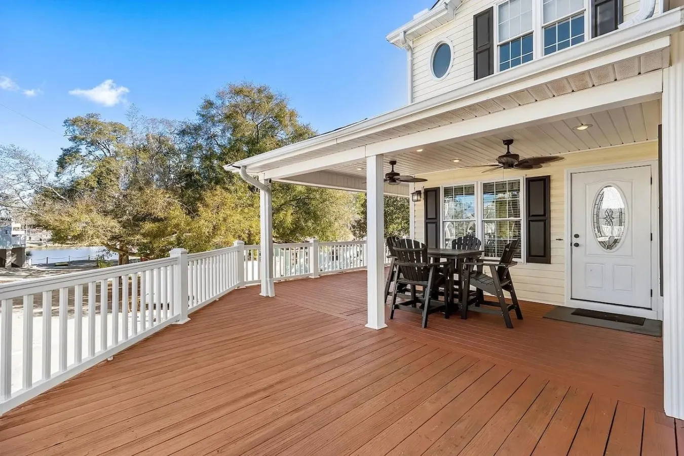 Short Walk to Beach Waterpark, Porch & Grill 3